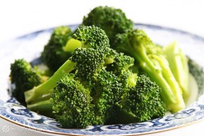 steamed-broccoli